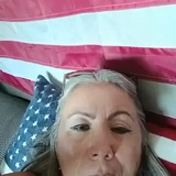 EvaRobinson online show from 4, 6, 2026