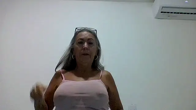 Snapshot of EvaRobinson chatting on 25, 7, 2026 EvaRobinson online show from 25, 7, 2026