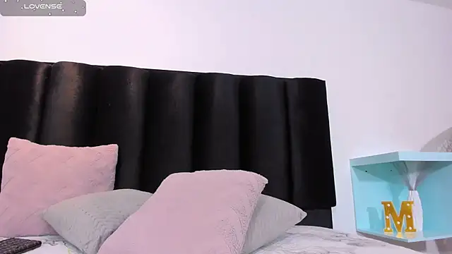 Snapshot of MauraGray chatting on 13, 1, 2025 MauraGray online show from 13, 1, 2025
