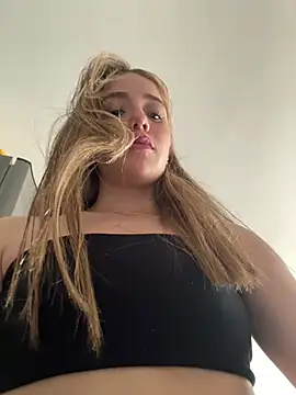 Snapshot of ShelbyHagen chatting on 29, 1, 2025 ShelbyHagen online show from 29, 1, 2025