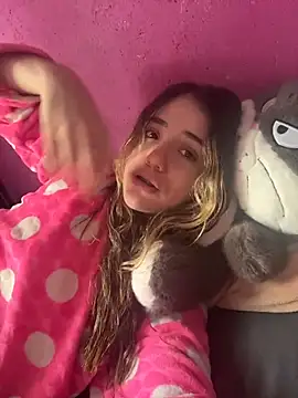 Snapshot of ShelbyHagen chatting on 3, 11, 2025 ShelbyHagen online show from 3, 11, 2025