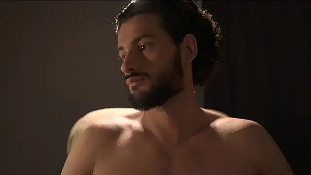 Keen   Luckystrike online show from 12, 4, 2026