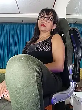 kelly dirty  online show from 26, 5, 2026