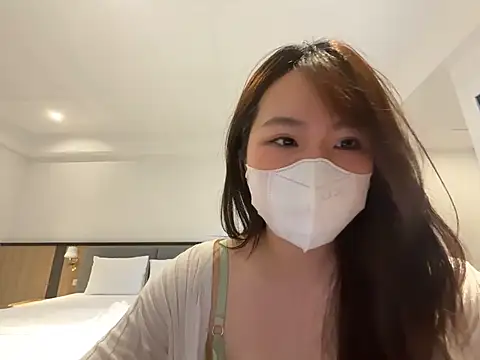 Snapshot of Onee-Chew chatting on 25, 6, 2026 Onee-Chew online show from 25, 6, 2026