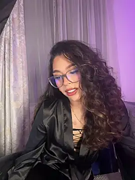 Samantha Bernardo online show from 9, 4, 2026