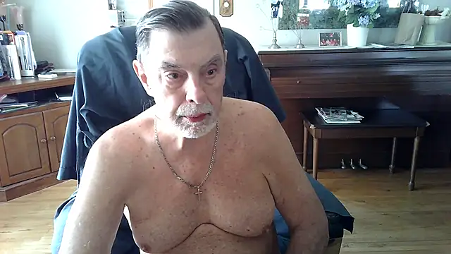 Snapshot of Bi69daddy chatting on 10, 10, 2025 Bi69daddy online show from 10, 10, 2025