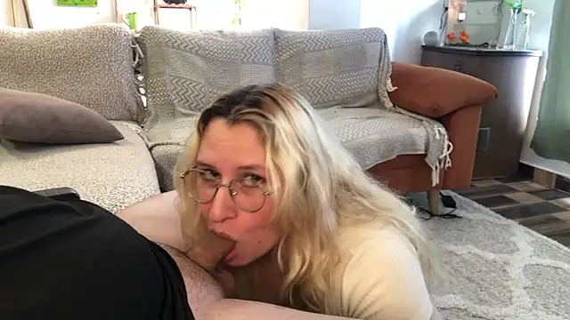 Snapshot of andycherry_secrets_ chatting on 6, 7, 2026 andycherry secrets online show from 6, 7, 2026
