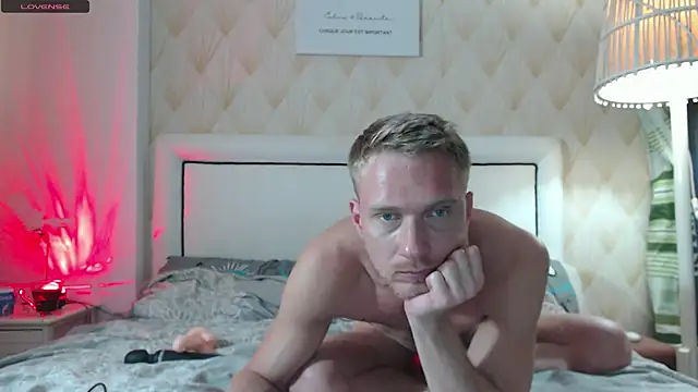 Snapshot of redheadxxl chatting on 23, 10, 2025 redheadxxl online show from 23, 10, 2025