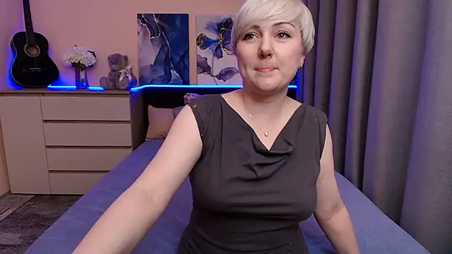 Snapshot of BlondPearl chatting on 28, 7, 2026 BlondPearl online show from 28, 7, 2026