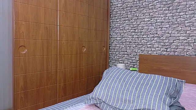 CuteBlondeMe online show from 2, 11, 2025