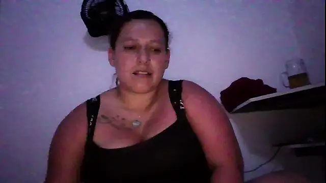 Snapshot of Diana_Lozano chatting on 4, 1, 2025 Diana Lozano online show from 4, 1, 2025