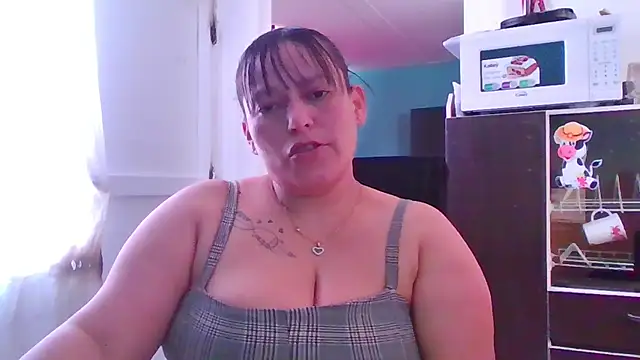 Snapshot of Diana_Lozano chatting on 11, 6, 2026 Diana Lozano online show from 11, 6, 2026