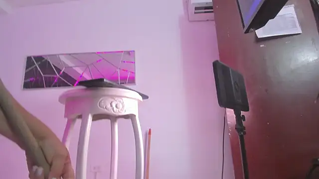 Sophia Cameron online show from 11, 3, 2025