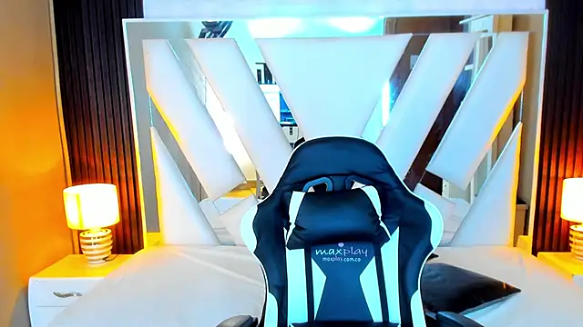 Linda4Petite online show from 24, 10, 2025