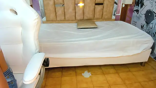 Linda4Petite online show from 31, 5, 2026