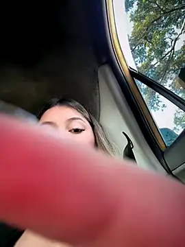 lunablossom  online show from 13, 12, 2025