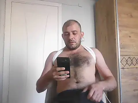 NiiiRvaNaa online show from 11, 9, 2025