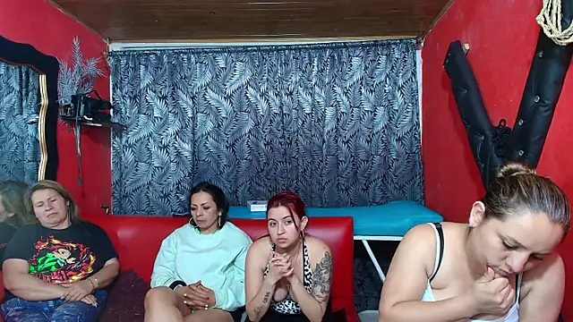 Snapshot of lesbiancuple chatting on 22, 3, 2025 lesbiancuple online show from 22, 3, 2025