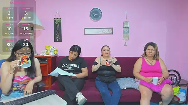 Snapshot of lesbiancuple chatting on 26, 9, 2025 lesbiancuple online show from 26, 9, 2025