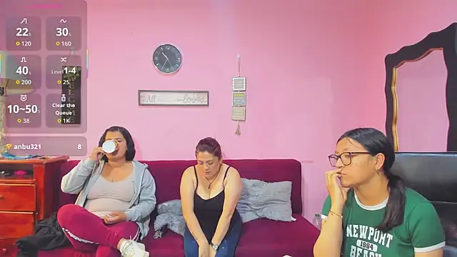 lesbiancuple online show from 16, 10, 2025