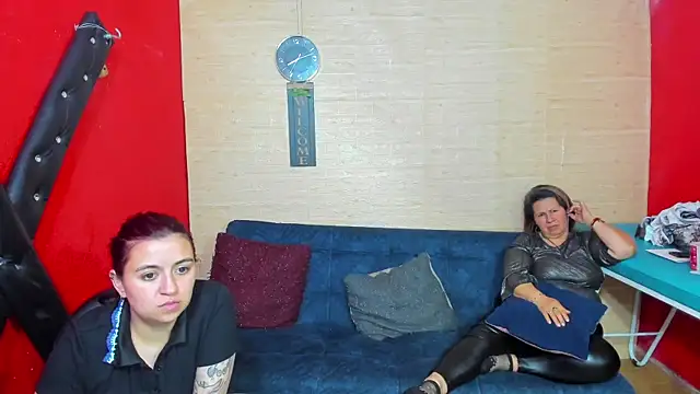 lesbiancuple online show from 8, 11, 2025