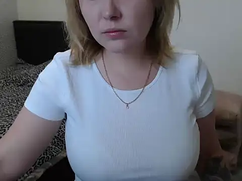 Snapshot of leeilawow chatting on 27, 5, 2026 leeilawow online show from 27, 5, 2026