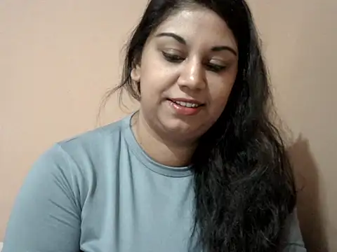 Snapshot of bellachow10 chatting on 18, 5, 2026 bellachow10 online show from 18, 5, 2026