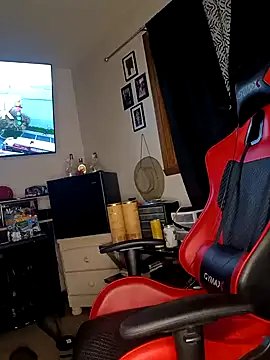 Snapshot of yellowwetfox chatting on 7, 1, 2025 yellowwetfox online show from 7, 1, 2025