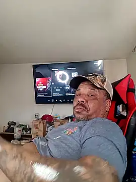 Snapshot of yellowwetfox chatting on 2, 3, 2025 yellowwetfox online show from 2, 3, 2025