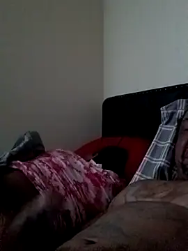 Snapshot of yellowwetfox chatting on 25, 10, 2025 yellowwetfox online show from 25, 10, 2025