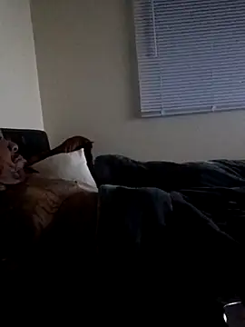 Snapshot of yellowwetfox chatting on 8, 3, 2026 yellowwetfox online show from 8, 3, 2026