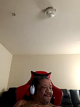 Snapshot of yellowwetfox chatting on 16, 3, 2026 yellowwetfox online show from 16, 3, 2026