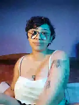 Lilmuh  online show from 8, 12, 2024