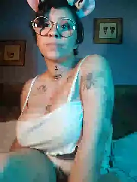 Lilmuh  online show from 10, 12, 2024