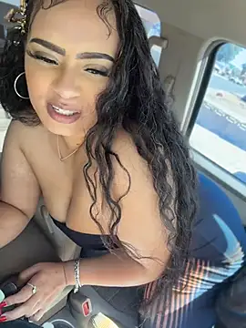 Snapshot of CarmelaAnthony chatting on 23, 4, 2026 CarmelaAnthony online show from 23, 4, 2026