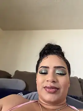 Snapshot of CarmelaAnthony chatting on 7, 5, 2026 CarmelaAnthony online show from 7, 5, 2026