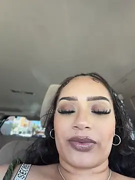 Snapshot of CarmelaAnthony chatting on 13, 5, 2026 CarmelaAnthony online show from 13, 5, 2026