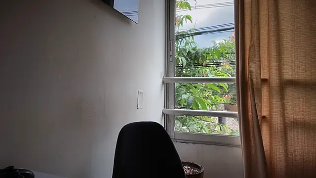 romeolovedark online show from 2, 4, 2026