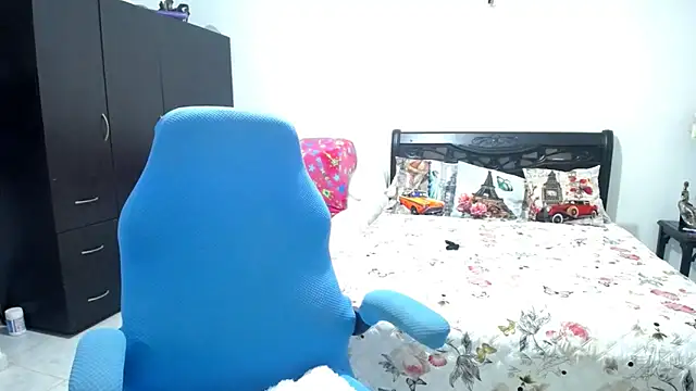 Snapshot of Xiimen chatting on 13, 11, 2025 Xiimen online show from 13, 11, 2025