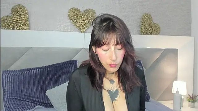 Mariana Joness online show from 5, 3, 2026