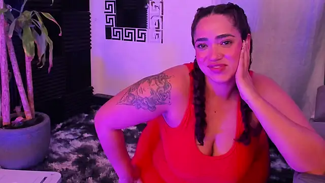 HannaMiillsxh online show from 13, 4, 2026