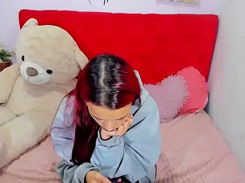 GiannaGoddes online show from 16, 1, 2025