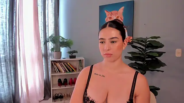 Snapshot of LiaPearce chatting on 23, 6, 2026 LiaPearce online show from 23, 6, 2026