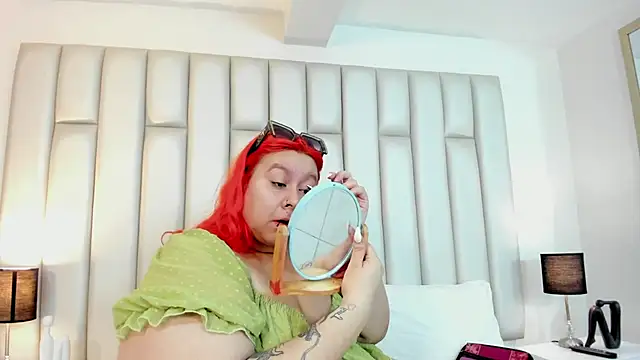 aandreaperez online show from 7, 11, 2025