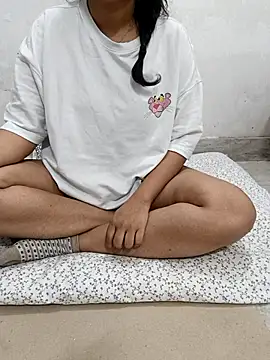 Rubyrosemumbai online show from 15, 10, 2025