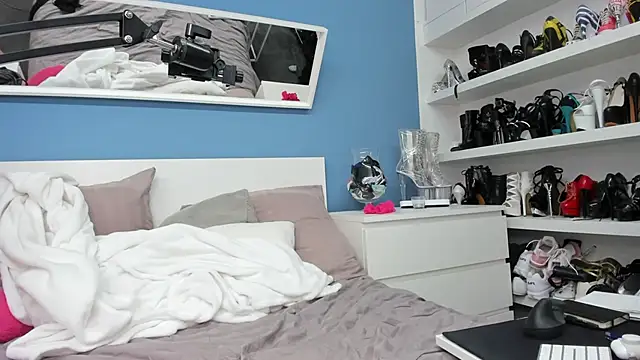 izzy-mendosa online show from 8, 1, 2026