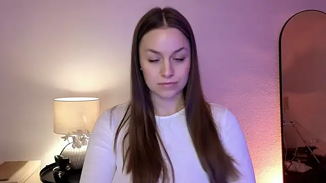 Snapshot of MilaFleur chatting on 10, 3, 2025 MilaFleur online show from 10, 3, 2025