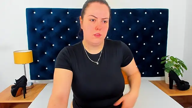 Snapshot of EvaLick chatting on 3, 3, 2026 EvaLick online show from 3, 3, 2026