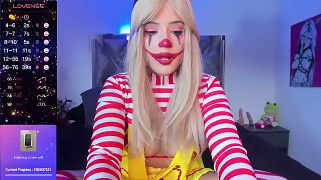 Snapshot of cutesarah_ chatting on 1, 12, 2024 cutesarah  online show from 1, 12, 2024