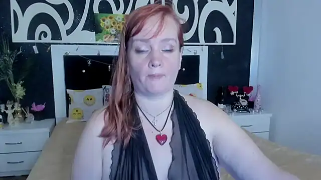 Snapshot of SinFulTitsDD chatting on 5, 1, 2025 SinFulTitsDD online show from 5, 1, 2025